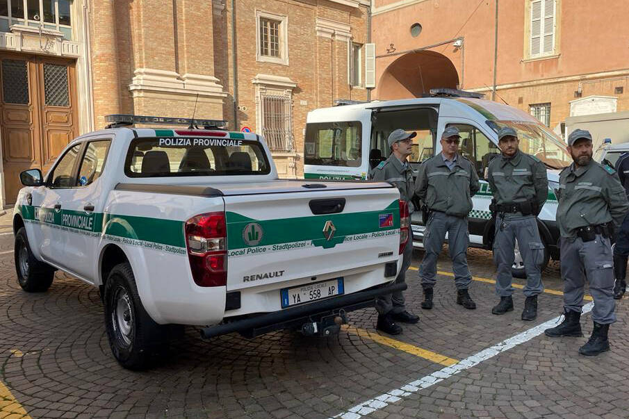 Pattuglia polizia provinciale 
