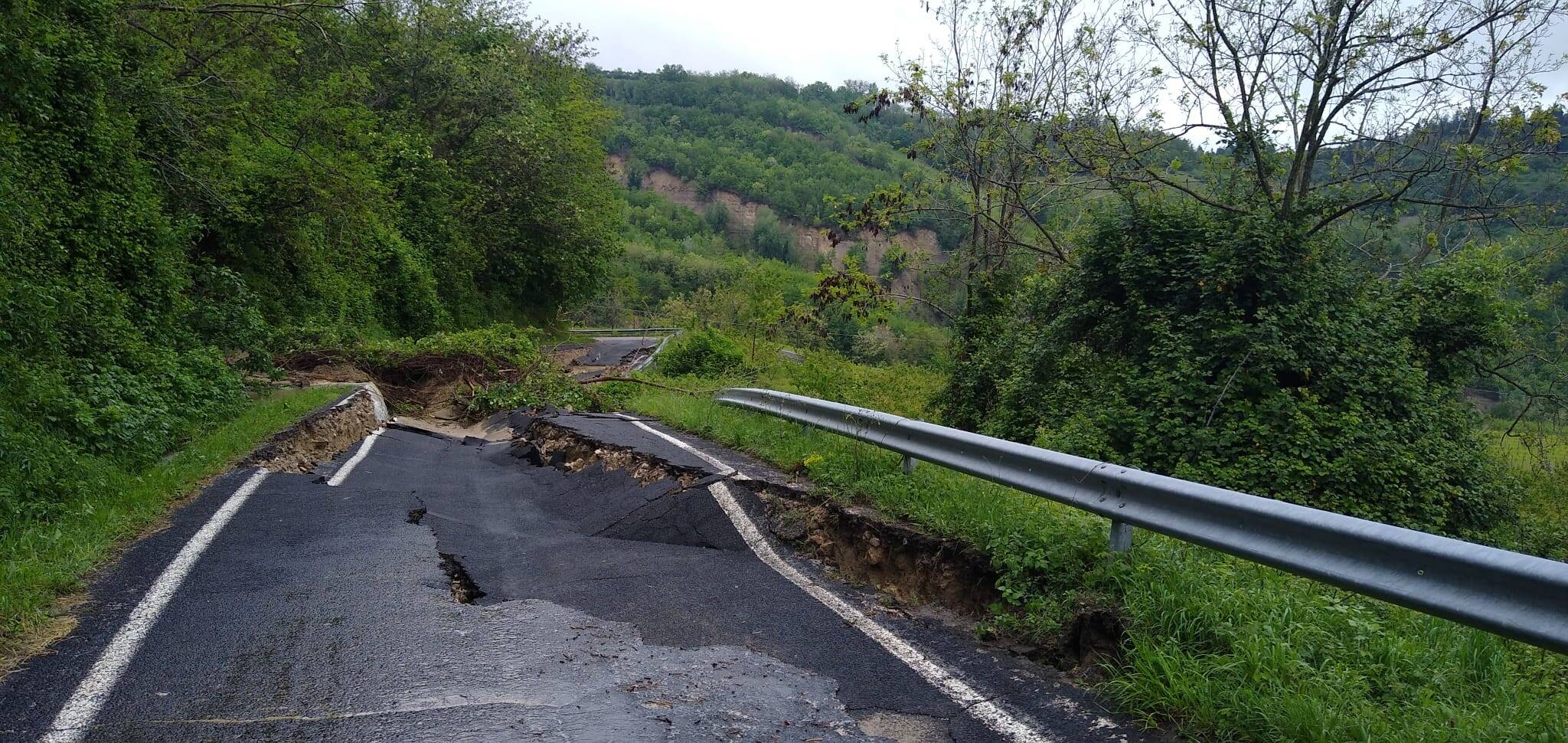 Frana lungo SP 63 "Valletta-Zattaglia"