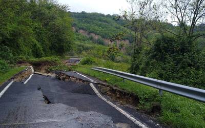 Frana lungo SP 63 "Valletta-Zattaglia"