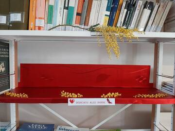 Parità di genere, inaugurata la “mensola rossa” all’Itis Nullo Baldini di Ravenna