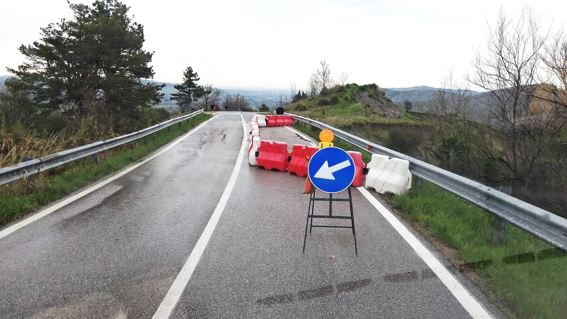 Dissesto su SP 23 Monticino-Limisano 