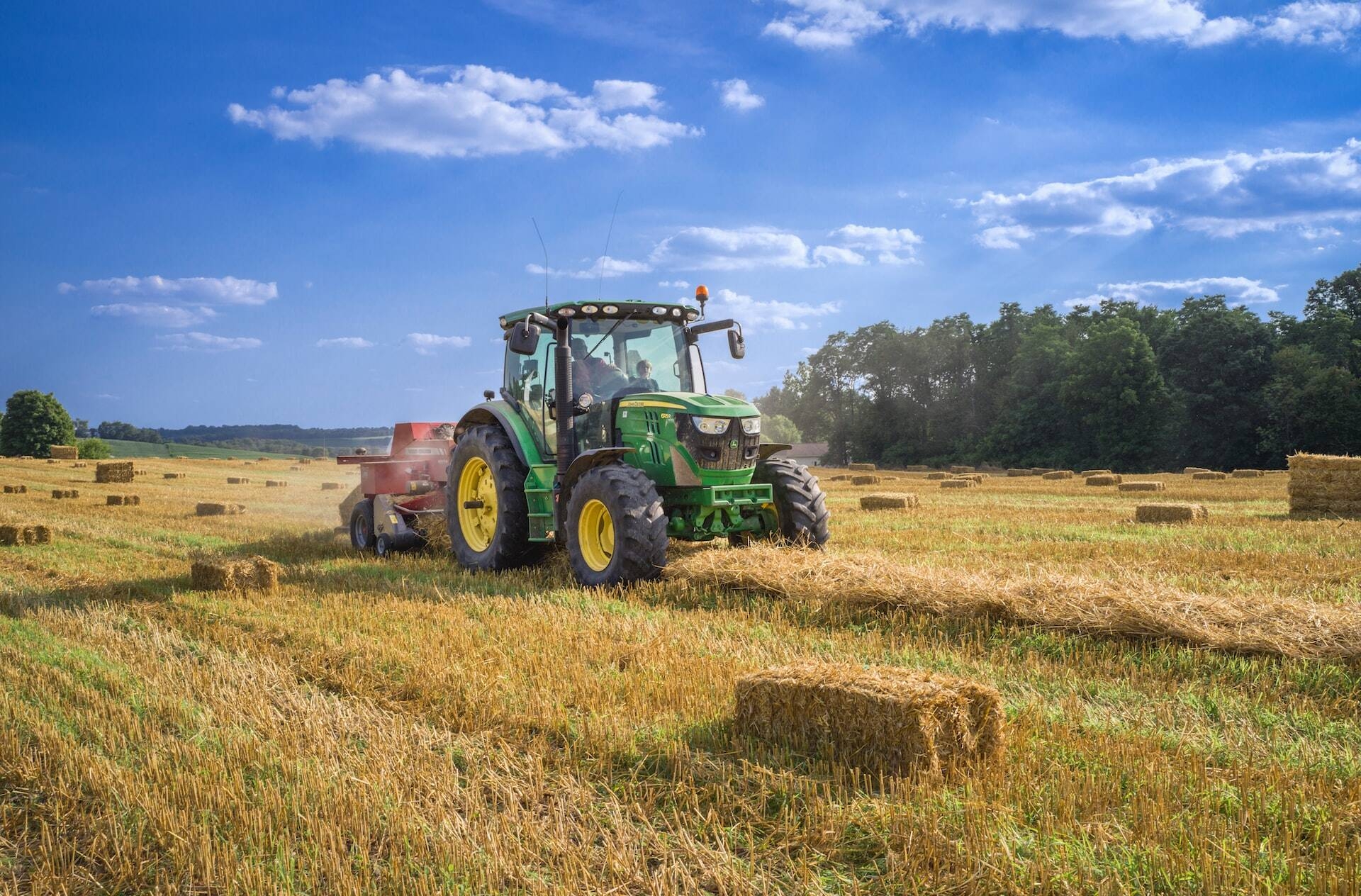 Trattore - Campo agricolo